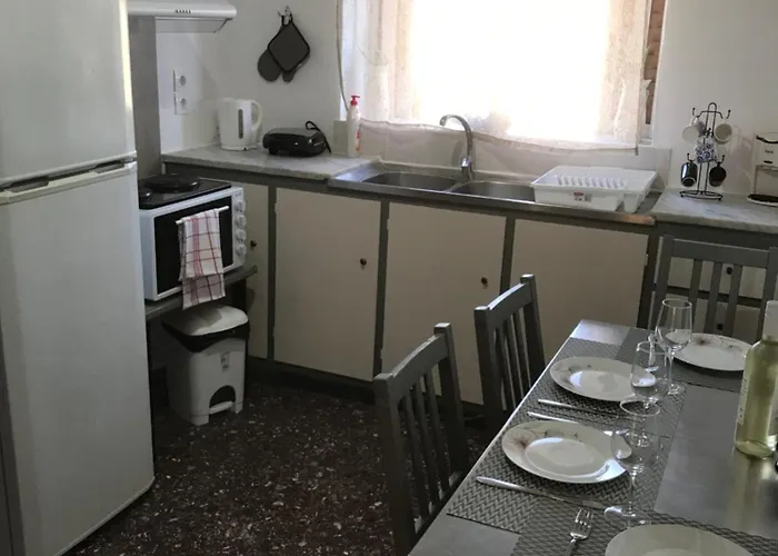 Kuburno Roof * העיירה קוס